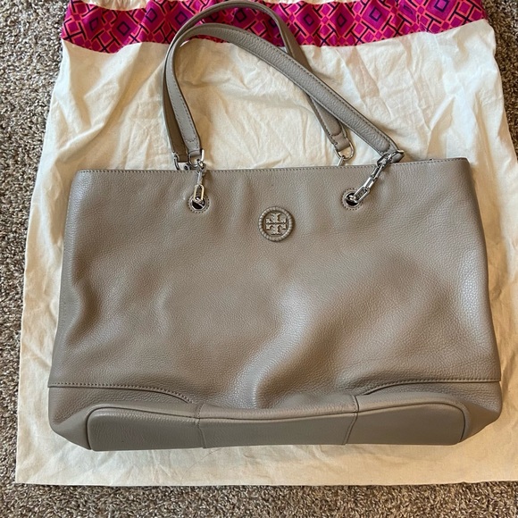 Tory Burch Nordstrom exclusive bag - Picture 1 of 6